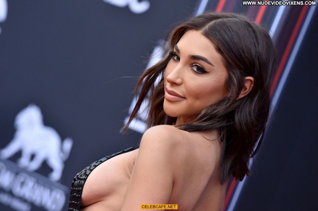 Chantel Jeffries Las Vegas Babe Celebrity Posing Hot Sideboob