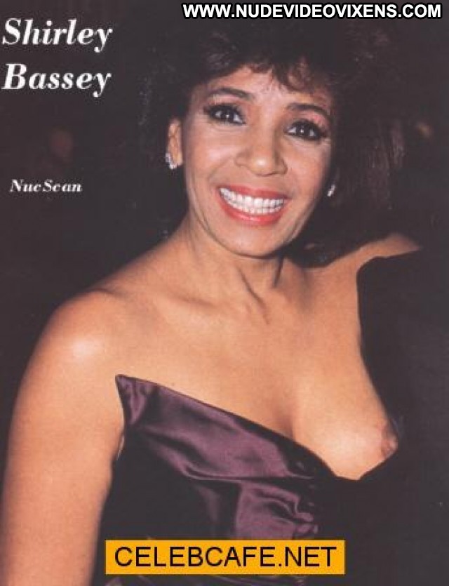 Shirley Bassey Paparazzi Shots  Singer Celebrity Beautiful Nipple