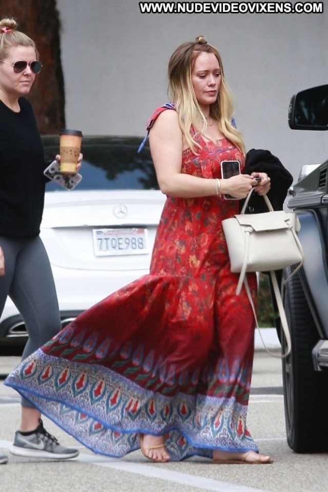 Hilary Duff Beverly Hills Posing Hot Shopping Babe Beautiful
