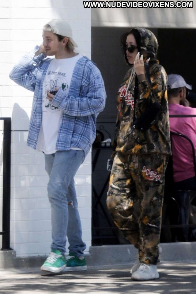 Noah Cyrus Studio City Beautiful Celebrity Paparazzi Posing Hot Babe