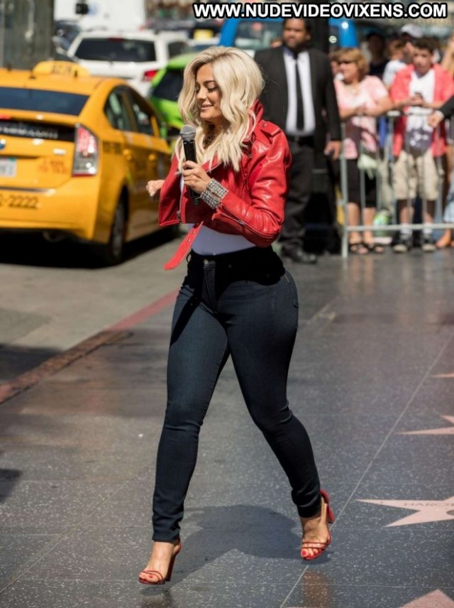 Bebe Rexha Jimmy Kimmel Live Posing Hot Paparazzi Live Celebrity