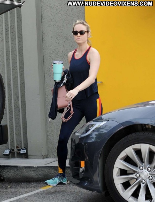 Brie Larson Los Angeles Paparazzi Beautiful Babe Angel Posing Hot Los