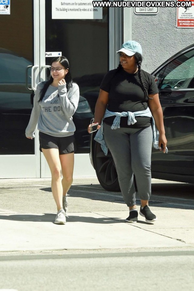 Ariel Winter Los Angeles Paparazzi Celebrity Beautiful Black Angel