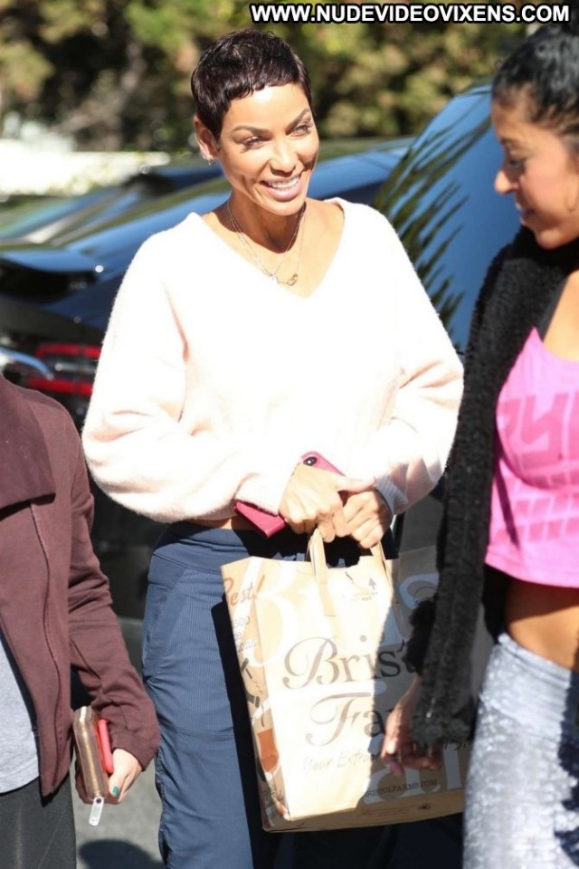 Nicole Murphy Beverly Hills Babe Farm Paparazzi Beautiful Posing Hot