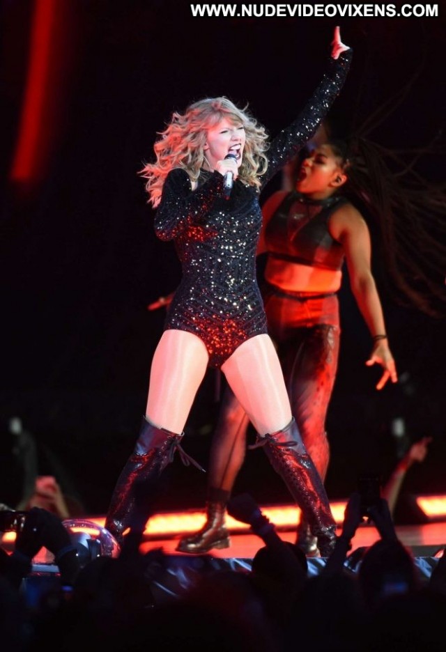 Taylor Swift No Source Beautiful Posing Hot Paparazzi Babe Celebrity