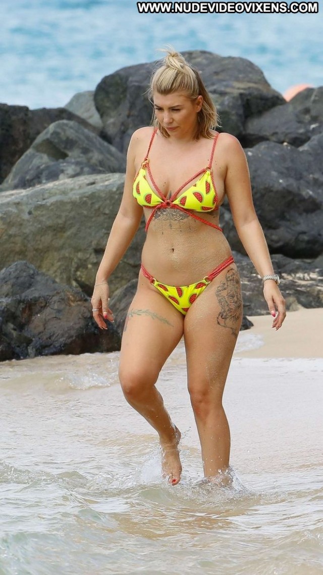 Olivia Buckland The Beach Posing Hot Babe Celebrity Beach Beautiful
