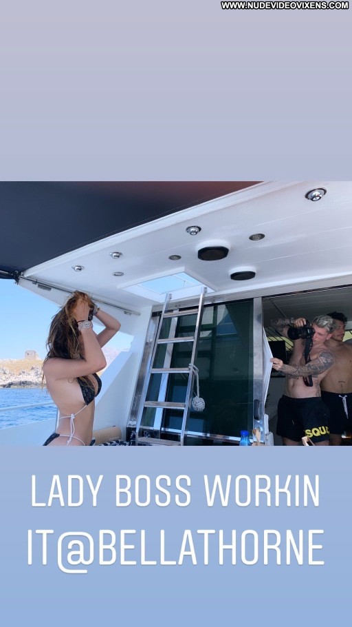 Bella Thorne Brown Eyes Influencer Public Figure Blonde American Caucasian Instagrammer Posing Hot Female Big Ass Babe Adult Content Creator Youtuber Celebrity