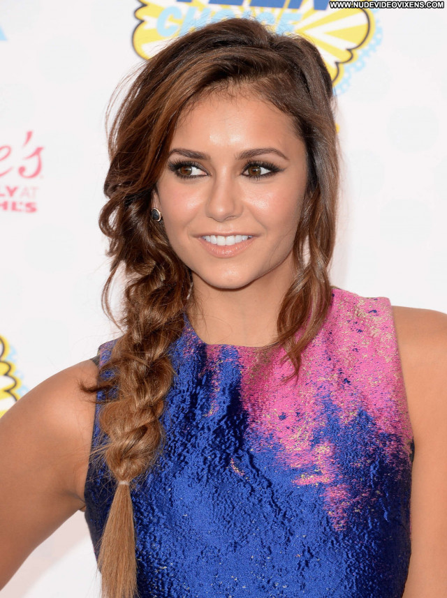 Nina Dobrev No Source  Awards Babe Paparazzi Beautiful Teen Posing