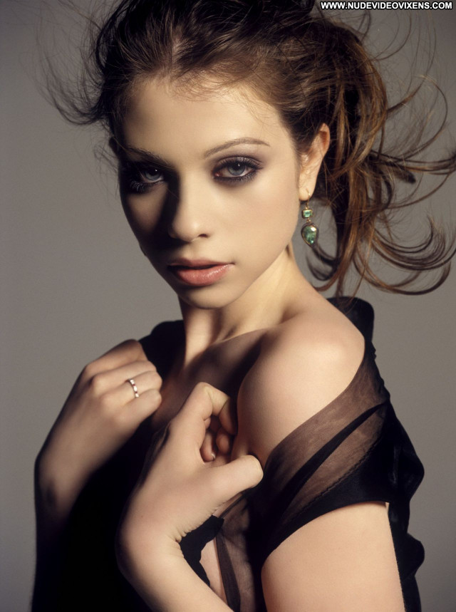Michelle Trachtenberg No Source Sexy Beautiful Babe Celebrity Posing