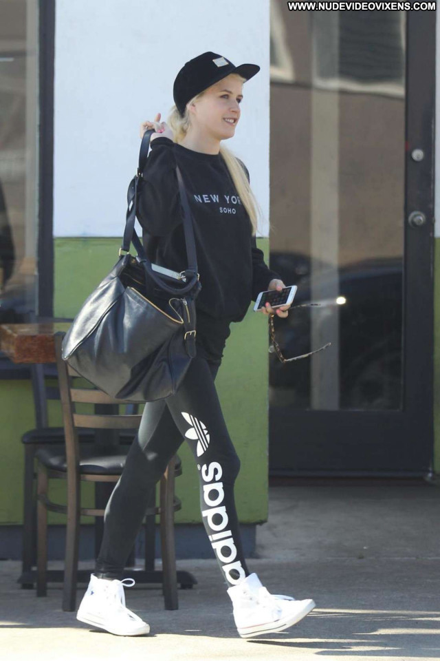 Ireland Baldwin No Source  Celebrity Posing Hot Beautiful Shopping