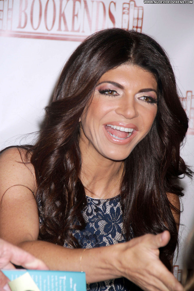 Teresa Giudice No Source Babe Celebrity Beautiful Posing Hot Paparazzi