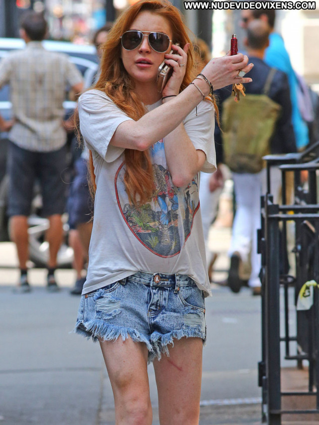 Lindsay Lohan New York Babe Beautiful Celebrity Posing Hot New York