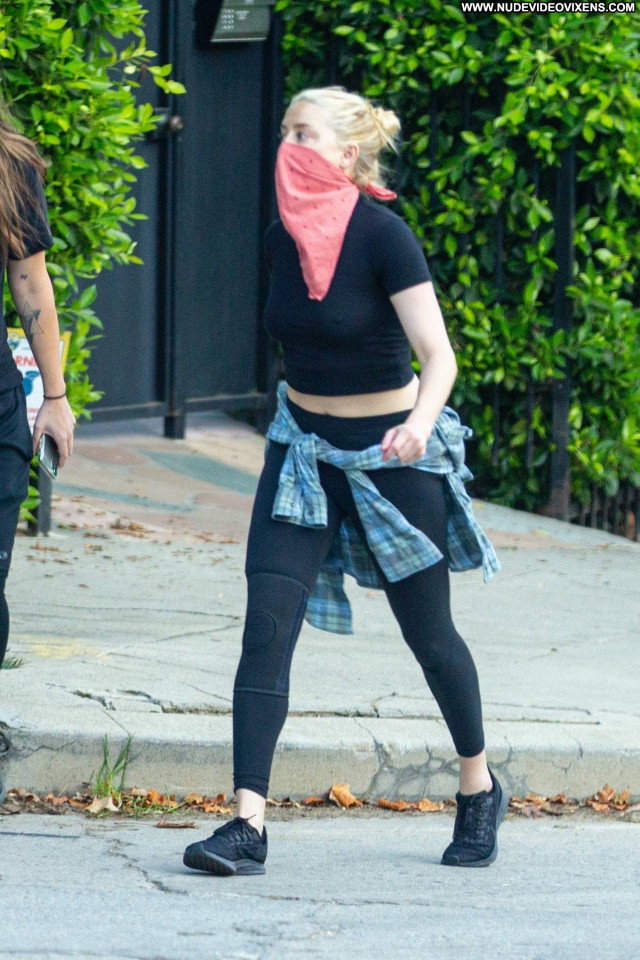 Amber Heard Los Angeles  Beautiful Babe Paparazzi Posing Hot Celebrity