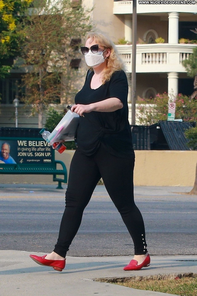 Rebel Wilson No Source Sexy Babe Celebrity Beautiful Posing Hot