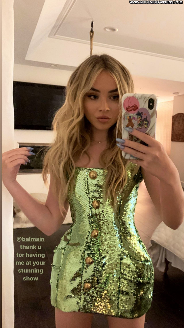 Sabrina Carpenter No Source Celebrity Beautiful Posing Hot Sexy Babe