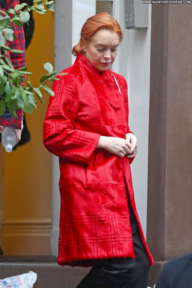 Lindsay Lohan No Source Paparazzi Babe Posing Hot Beautiful Celebrity