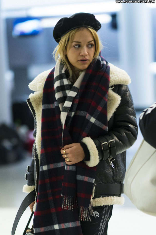 Rita Ora Jfk Airport In Nyc Beautiful Posing Hot Paparazzi Celebrity